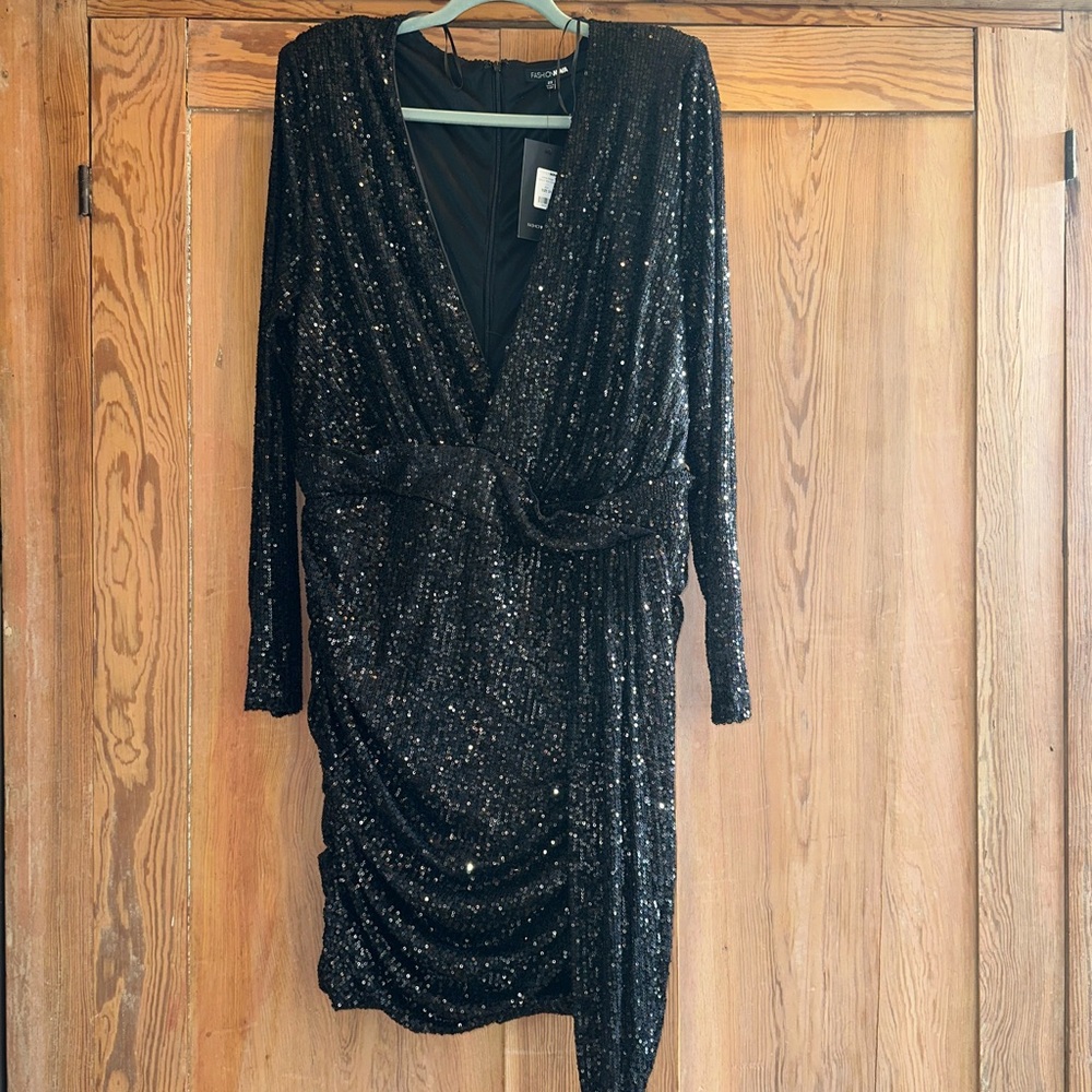 Fashion Nova NWT size 2X Black Sequin Dress